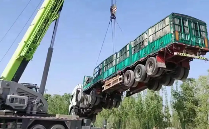 横峰道路脱困救援案例